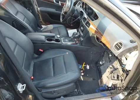 2013 Mercedes-Benz C 300 Sport 4Matic из США, поврежденный, VIN WDDGF8AB1DA835798